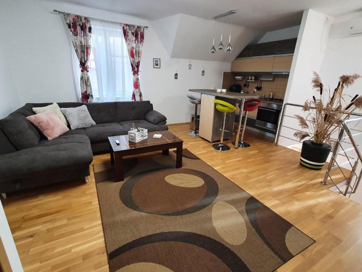 Smiley Apartment 锡比乌 外观 照片